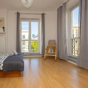 Apartament Spacious In Heart Of, Warszawa