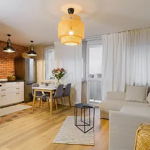 Apartament P&o Hawajska, Warszawa